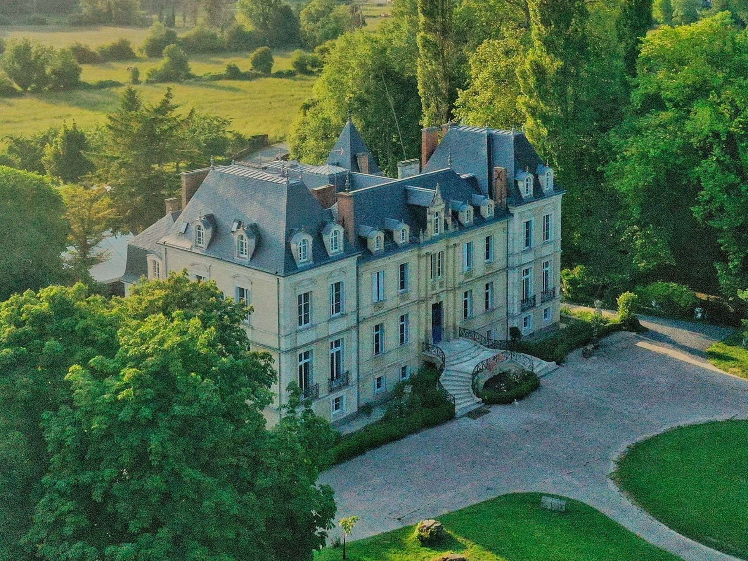 Château de Ouezy vue du ciel